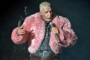 Германският музикант Тил Линдеман по известен като лидер и вокалист на групата