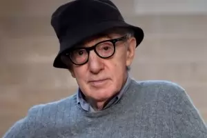 Автобиографията на Уди Алън все пак излезе в САЩ