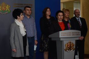 Няма основание за тревога за изчезването на базови стоки от