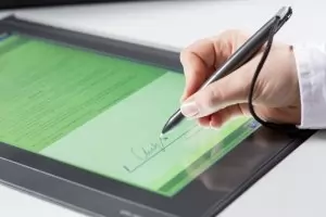 Държавата осигурява едномесечен безплатен електронен подпис