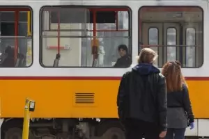От утре месечната карта за ученици и студенти в София става 15 лв.