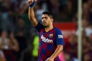 Луис Суарес ще изхранва 500 семейства в Уругвай