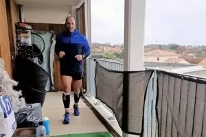 Французин пробяга класически маратон на 7-метровата си тераса