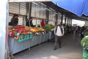 От днес пазарите в София са отворени съобщава БГНЕС На пазар