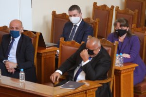 Вчера Генерал Мутафчийски бе запитан носят ли правилно маските си