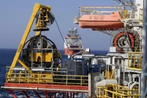 Цените на петрола отново тръгнаха рязко надолу