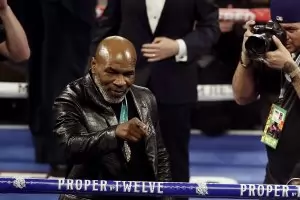 Майк Тайсън тренира за завръщане на ринга