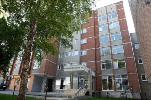 Стопанската академия в Свищов изненадващо е преминала на онлайн режим въпреки че