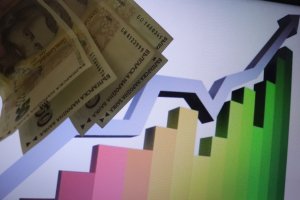 Парите на влог в банките растат напук на рекордно ниските