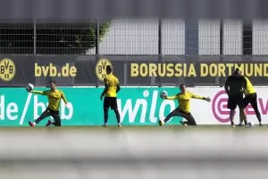 Футболът в Европа се завръща на 16 май с Дербито на Рур