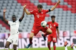 "Байерн" подобри рекорд с 5 гола срещу "Айнтрахт"