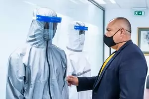 Опозицията ще види власт, когато Борисов се оттегли в Банкя