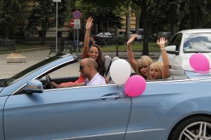 Абитуриентите са разделени по въпроса тържественото изпращане в дворовете на