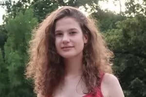 Министър Вълчев, защо подлагате родителите ни на риск?!