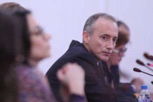 Занапред и по време на грипни ваканции ще се учи