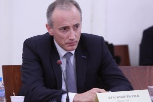 Образователната система у нас ще бъде микс от електронно и присъствено