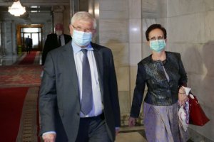 Водим разговори да преценим кои болници трябва да останат и