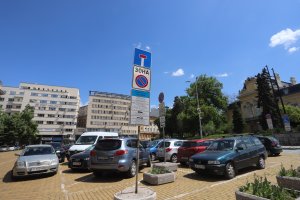 Управляващите в София се отказват от декларираните по рано през годината