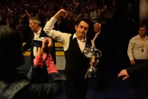 Рекордьорът Хендри: Рони има още 3-4 световни титли у себе си