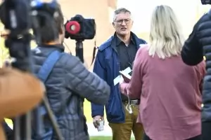 Шведски ватмани спират работа заради страх от COVID-19
