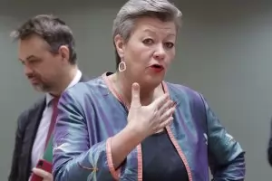 ЕК настоява ограниченията за пътуване в ЕС да са до 15 юни