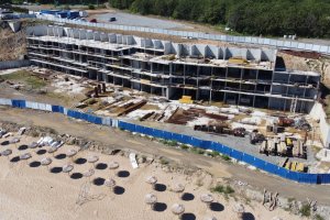 Прокуратурата атакува на още едно правно основание изграденото бетонно съоръжение