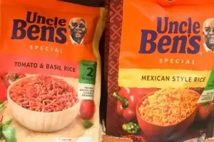 Uncle Ben's сменя логото. Било расистко