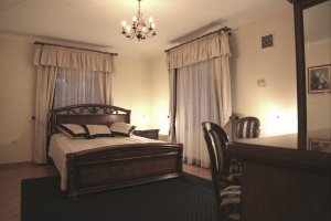 През октомври хотелиерите са отчели почти 40 по ниски приходи спрямо същия