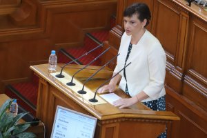 Заканата на БСП че ще внесе пореден вот на недоверие