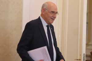 Парното и топлата вода може да не поскъпнат от Нова