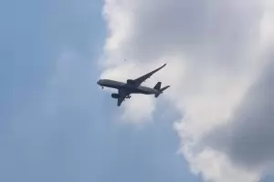 Полша няма да дава на Украйна изтребители и летища
