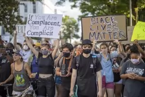 Протестите са благоприятна среда за COVID-19