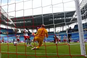 Вирусът уби домакинското предимство в Бундеслигата