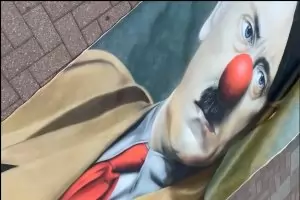 Бивш кмет разпъна 4-метров плакат с Хитлер в центъра на Москва