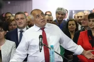 Не флагман, а самотен гребен на петел