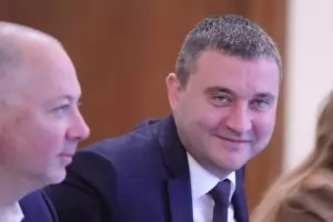 Горанов стана консултант на свободна практика