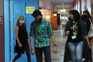 Смесени блокове в училище в които да се провеждат както