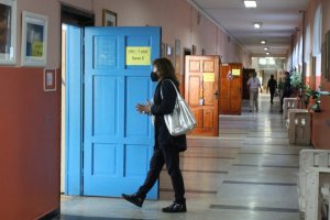 Промени в задължителния държавен зрелостен изпит по български език и литература обяви