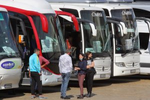 Автобусни и таксиметрови превозвачи се заканват да протестират в сряда