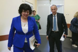 Малко по зле по български език и малко по добре по математика