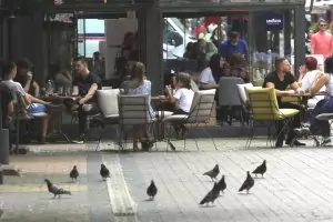 С намалената ставка ДДС приходите от ресторантите се сринаха с 60% 