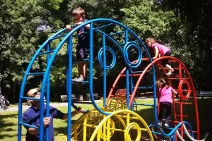 МЗ пусна наръчник за родители при COVID-19 в училище