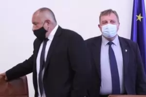 Борисов към Ананиев: Професорите да почнат да си късат дипломите!