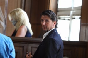 Групата на Демократична България в Столичния общински съвет настоява институциите