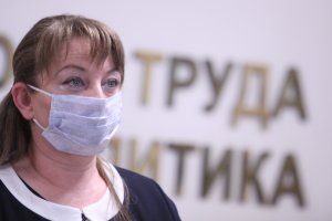 На фона на критики за липсата на адекватни  социални мерки в