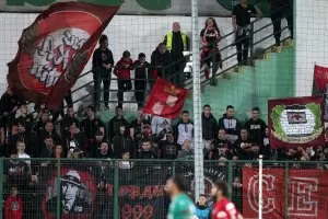 БФС ще накаже клубовете за бездействие срещу тълпите фенове