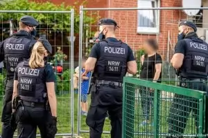 Заразени българи в кланиците в
Германия са се върнали у нас