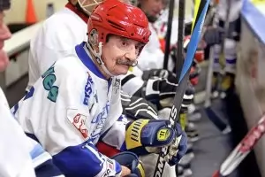 Най-старият хокеист в света е на 98 г.