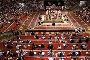 Аоияма започна със загуба на сумо турнира в Токио