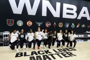 Отбори от WNBA не уважиха химна на САЩ заради расизма